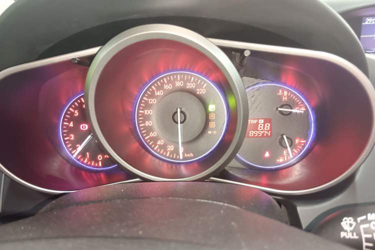 Used Mazda CX-7 2014 2.3T Smart All-Wheel-Drive Sport Edition Odometer Close Up