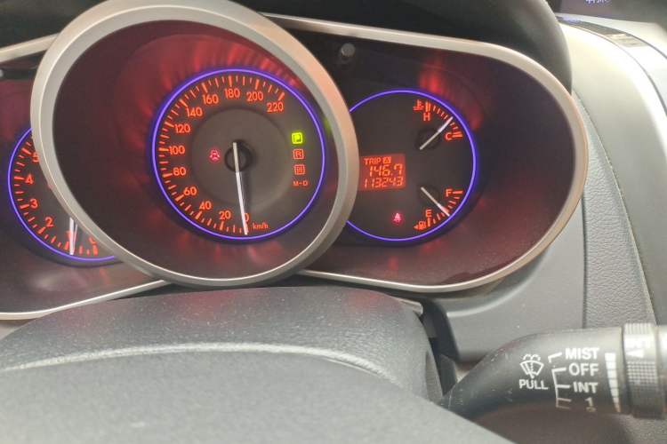 Used Mazda CX-7 2014 2.3T Smart All-Wheel-Drive Sport Edition Odometer Close Up