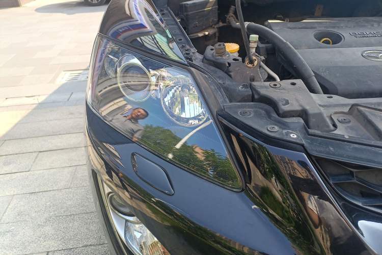 Used Mazda CX-7 2014 2.5L 2WD Premium Edition Right Front Headlight