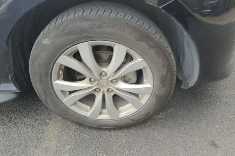 Used Mazda CX-7 2014 2.3T Smart All-Wheel-Drive Sport Edition Right Front Wheel Hub