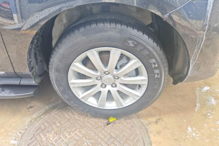 Used Mazda CX-7 2014 2.5L 2WD Fashion Edition Right Front Wheel Hub