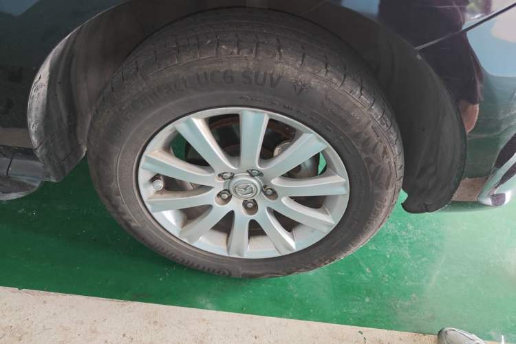Used Mazda CX-7 2014 2.5L 2WD Luxury Edition Right Front Wheel Hub