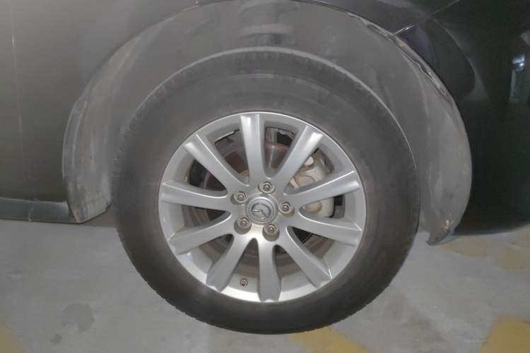 Used Mazda CX-7 2014 2.5L 2WD Luxury Edition Right Front Wheel Hub