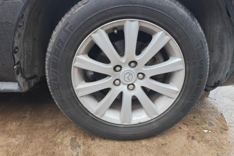 Used Mazda CX-7 2014 2.5L 2WD Luxury Edition Right Front Wheel Hub