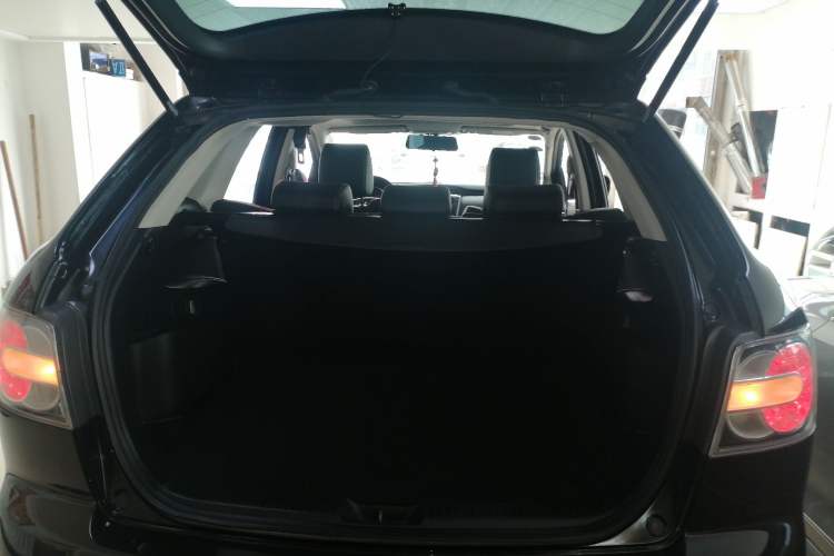 Used Mazda CX-7 2014 2.5L 2WD Luxury Edition Trunk
