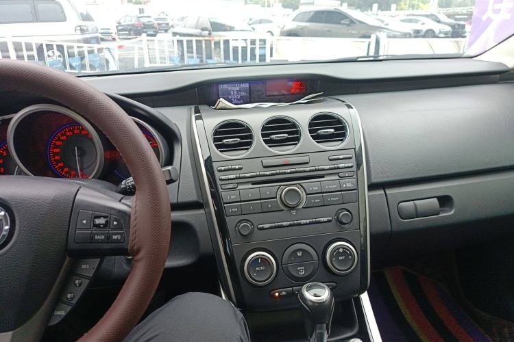 Used Mazda CX-7 2014 2.5L 2WD Premium Edition Center Console