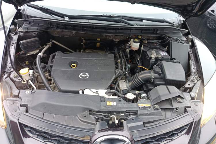 Used Mazda CX-7 2014 2.5L 2WD Premium Edition Engine Bay