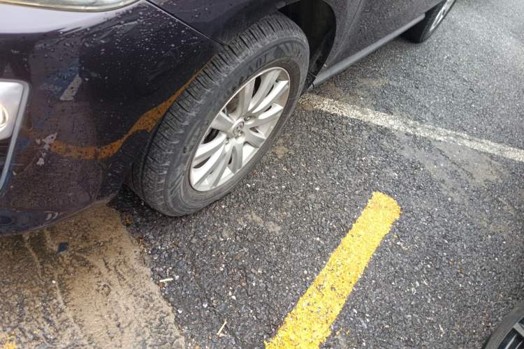 Used Mazda CX-7 2014 2.5L 2WD Premium Edition Left Front Wheel Hub