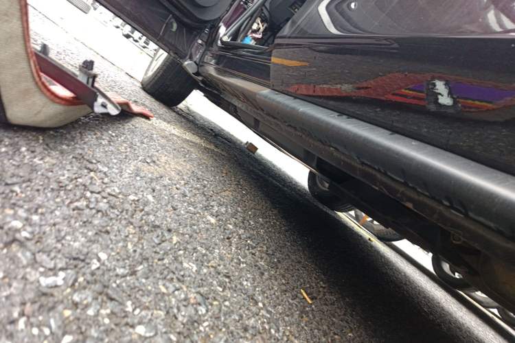 Used Mazda CX-7 2014 2.5L 2WD Premium Edition Left Side Sill