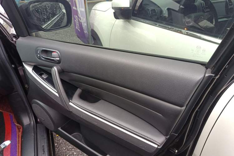 Used Mazda CX-7 2014 2.5L 2WD Premium Edition Right Front Door Interior