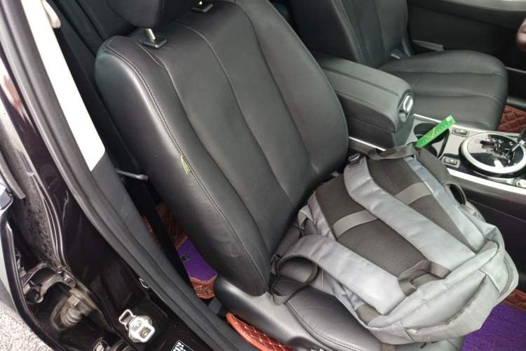 Used Mazda CX-7 2014 2.5L 2WD Premium Edition Right Front Seat