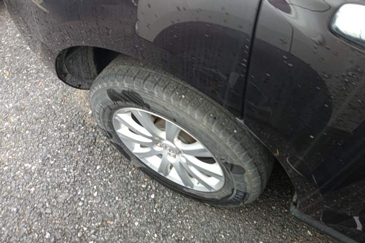 Used Mazda CX-7 2014 2.5L 2WD Premium Edition Right Rear Wheel Hub