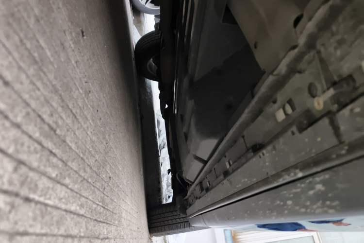Used Mazda CX-7 2014 2.5L 2WD Luxury Edition Chassis Front Left
