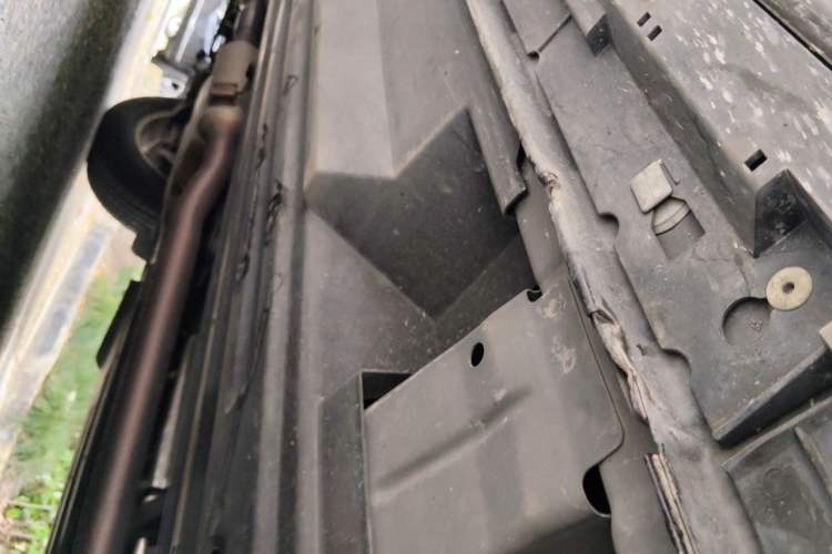 Used Mazda CX-7 2014 2.5L 2WD Premium Edition Chassis Front Right