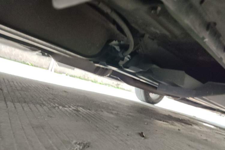 Used Mazda CX-7 2014 2.5L 2WD Premium Edition Chassis Rear Right
