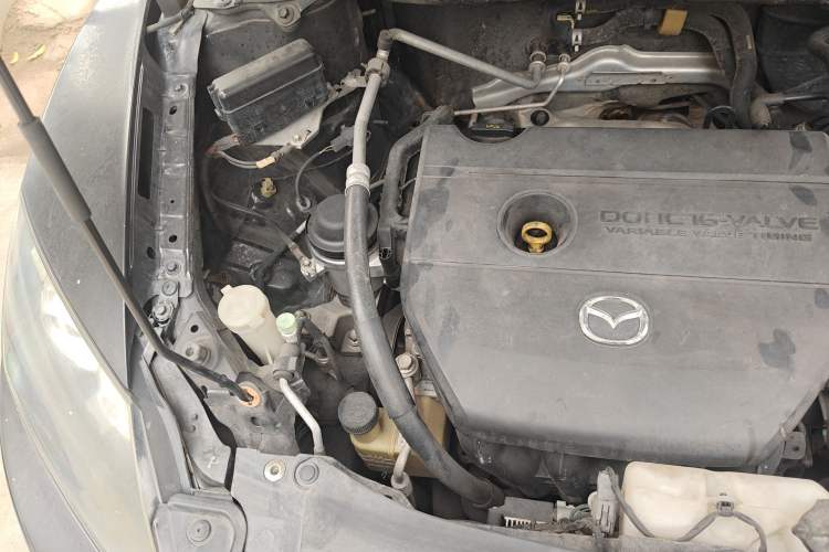 Used Mazda CX-7 2014 2.5L 2WD Luxury Edition Engine Bay