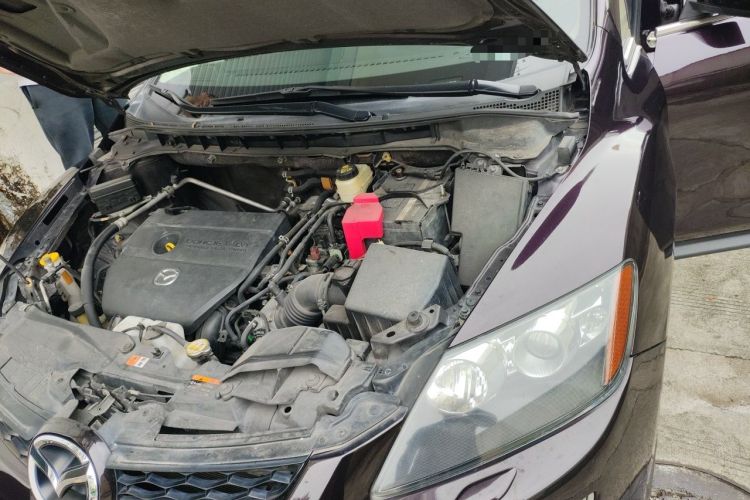 Used Mazda CX-7 2014 2.5L 2WD Premium Edition Engine Bay Left