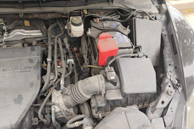Used Mazda CX-7 2014 2.5L 2WD Luxury Edition Engine Bay Left