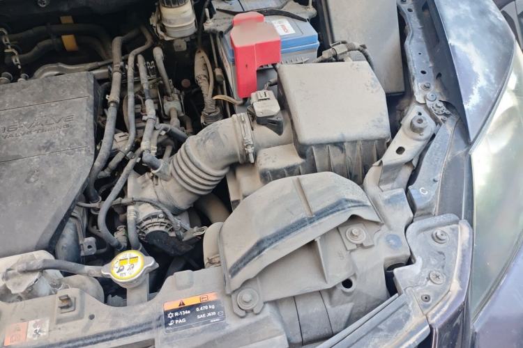 Used Mazda CX-7 2014 2.5L 2WD Premium Edition Engine Bay Left