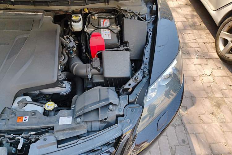 Used Mazda CX-7 2014 2.3T Smart All-Wheel Drive Supreme Edition Engine Bay Left