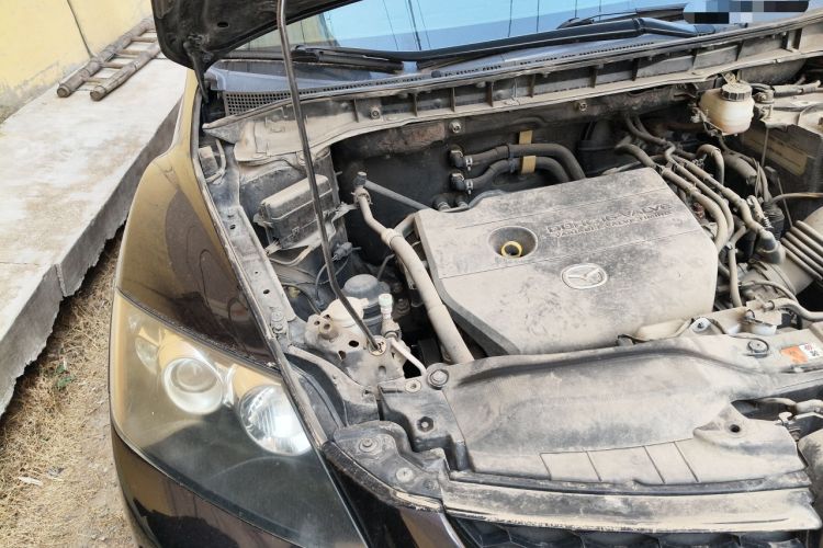 Used Mazda CX-7 2014 2.5L 2WD Luxury Edition Engine Bay Right