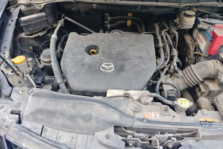 Used Mazda CX-7 2014 2.5L 2WD Premium Edition Engine Bay Right