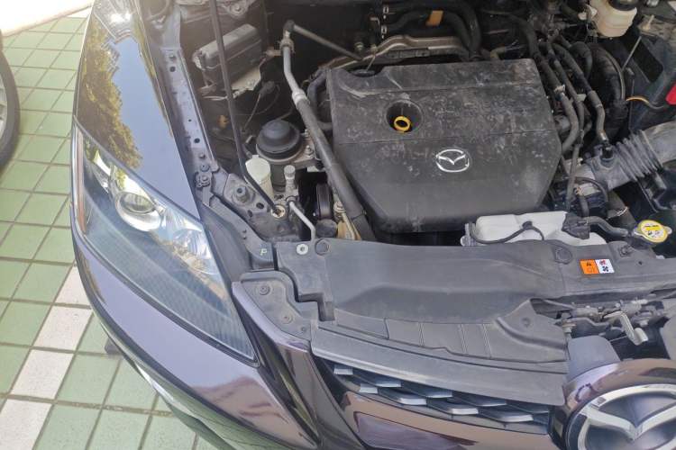 Used Mazda CX-7 2014 2.5L 2WD Luxury Edition Engine Bay Right