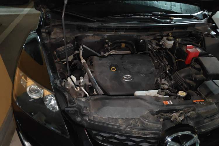 Used Mazda CX-7 2014 2.5L 2WD Luxury Edition Engine Bay Right
