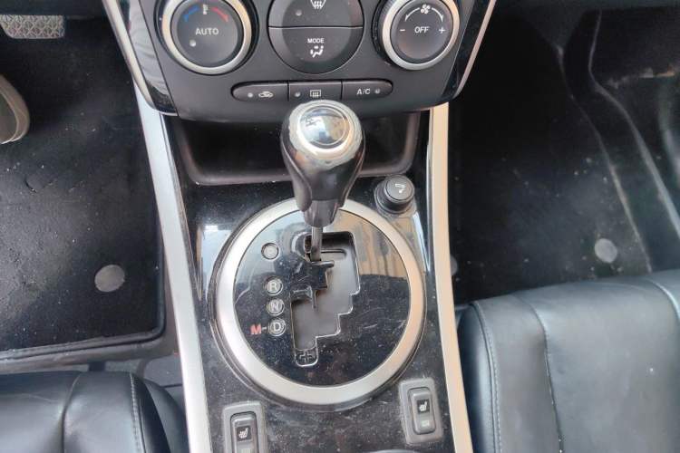 Used Mazda CX-7 2014 2.3T Smart All-Wheel Drive Supreme Edition Gear Lever