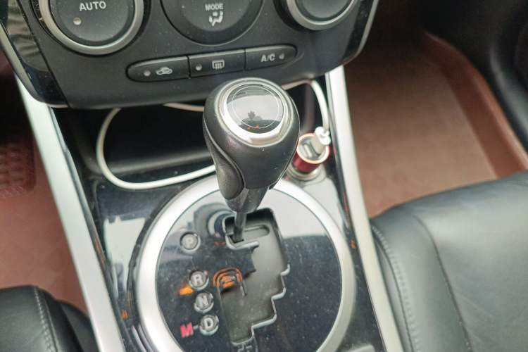Used Mazda CX-7 2014 2.3T Smart All-Wheel-Drive Sport Edition Gear Lever