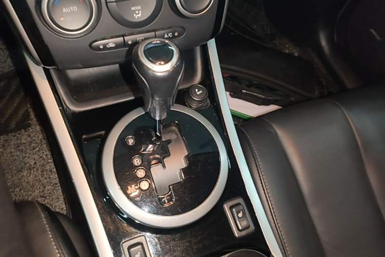 Used Mazda CX-7 2014 2.5L 2WD Premium Edition Gear Lever