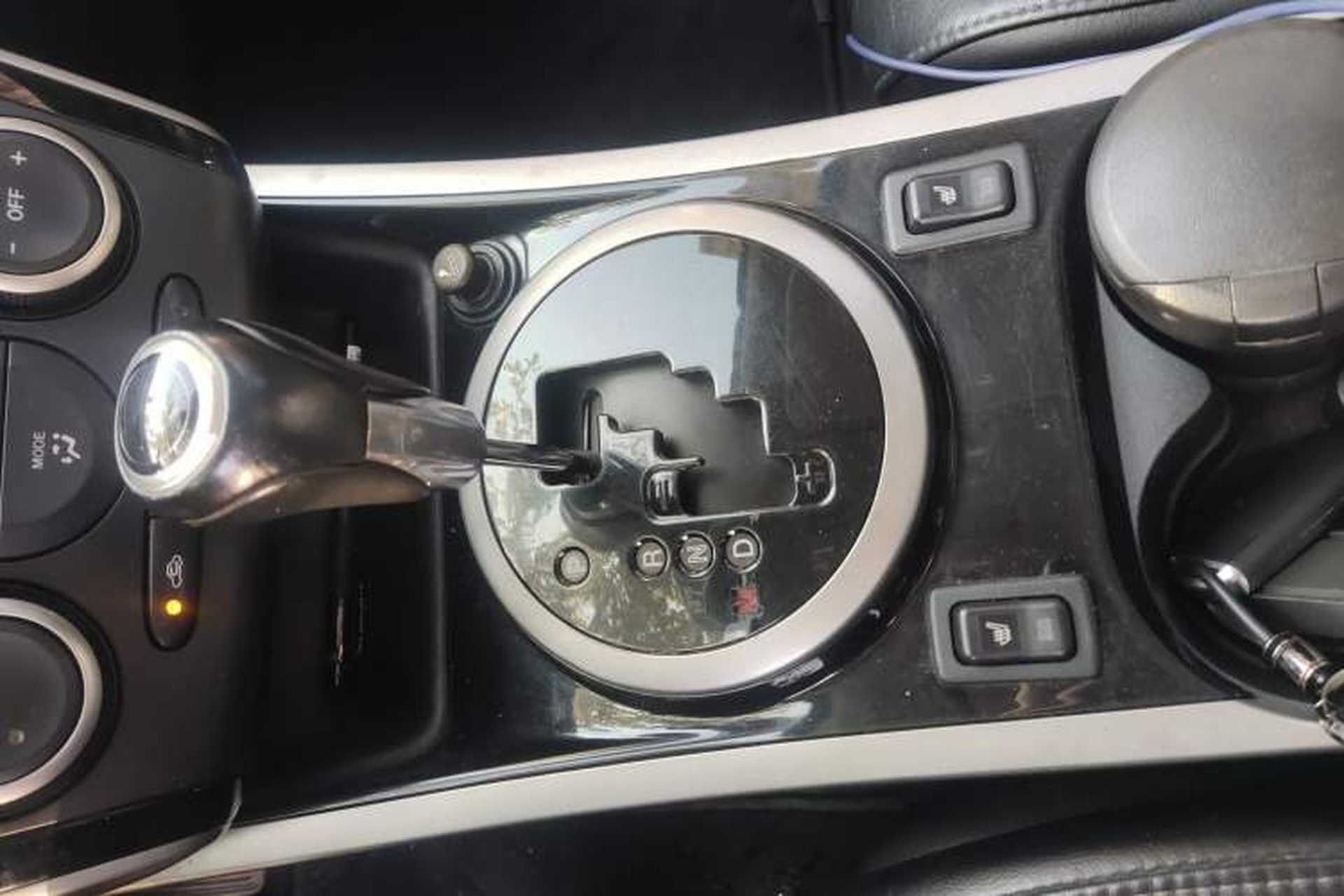 Used Mazda CX-7 2014 2.3T Smart All-Wheel Drive Supreme Edition Gear Lever