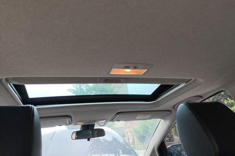 Used Mazda CX-7 2014 2.5L 2WD Premium Edition Headliner