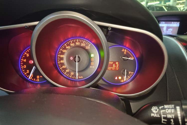 Used Mazda CX-7 2014 2.5L 2WD Luxury Edition Instrument Cluster
