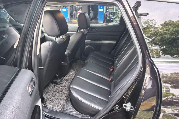 Used Mazda CX-7 2014 2.5L 2WD Premium Edition Interior 2