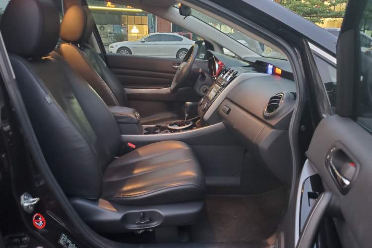 Used Mazda CX-7 2014 2.3T Smart All-Wheel Drive Supreme Edition Interior 4