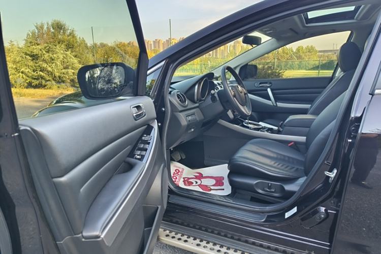 Used Mazda CX-7 2014 2.5L 2WD Luxury Edition Interior 5