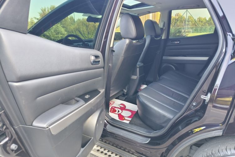 Used Mazda CX-7 2014 2.5L 2WD Luxury Edition Interior 6