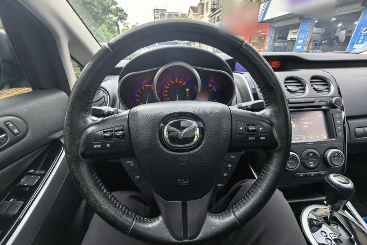 Used Mazda CX-7 2014 2.5L 2WD Premium Edition Interior 6