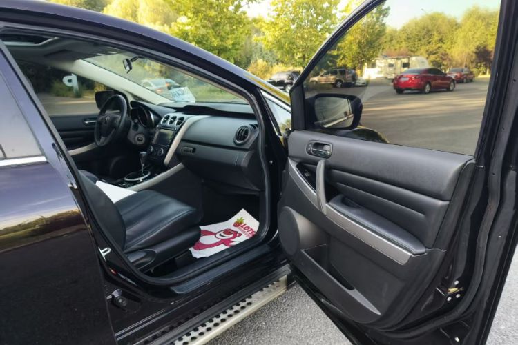 Used Mazda CX-7 2014 2.5L 2WD Luxury Edition Interior 7
