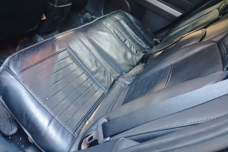 Used Mazda CX-7 2014 2.5L 2WD Premium Edition Left Rear Seat