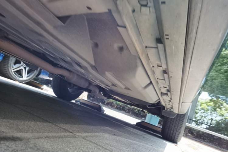 Used Mazda CX-7 2014 2.5L 2WD Luxury Edition Left Side Sill