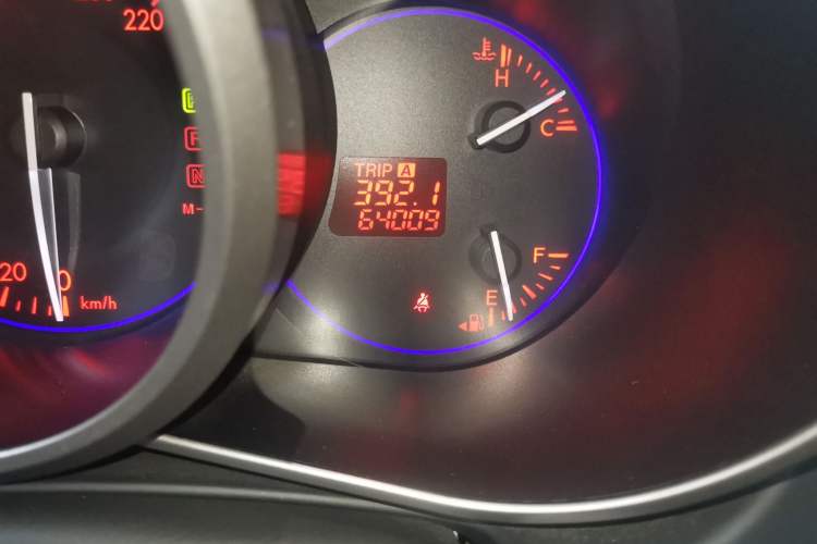 Used Mazda CX-7 2014 2.3T Smart All-Wheel Drive Supreme Edition Odometer Close Up
