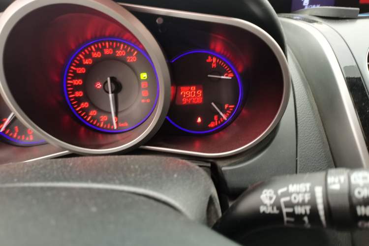 Used Mazda CX-7 2014 2.5L 2WD Fashion Edition Odometer Close Up
