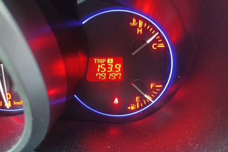 Used Mazda CX-7 2014 2.5L 2WD Fashion Edition Odometer Close Up