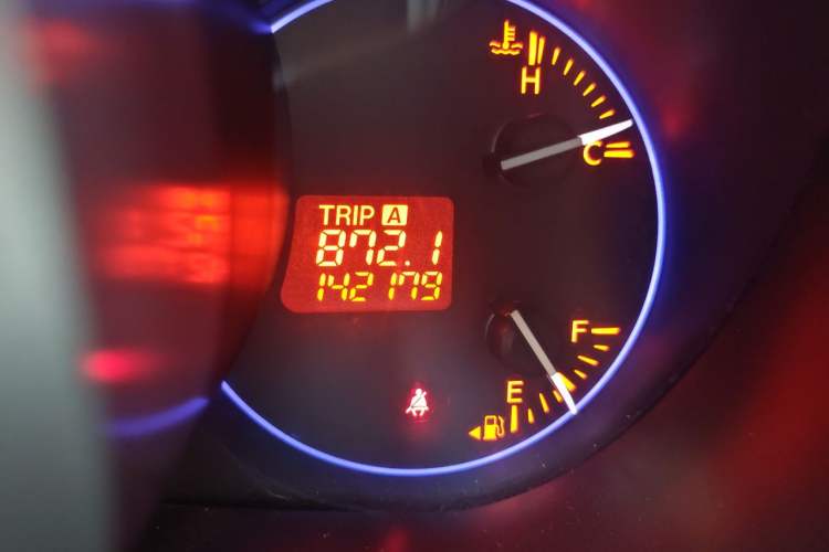 Used Mazda CX-7 2014 2.3T Smart All-Wheel Drive Supreme Edition Odometer Close Up