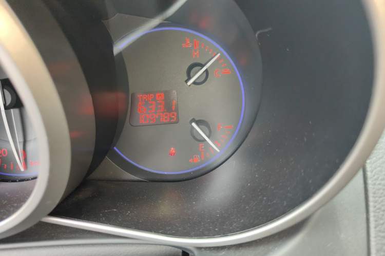 Used Mazda CX-7 2014 2.3T Smart All-Wheel-Drive Sport Edition Odometer Close Up