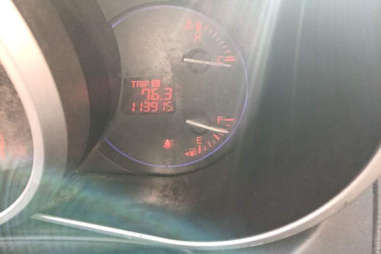 Used Mazda CX-7 2014 2.5L 2WD Fashion Edition Odometer Close Up