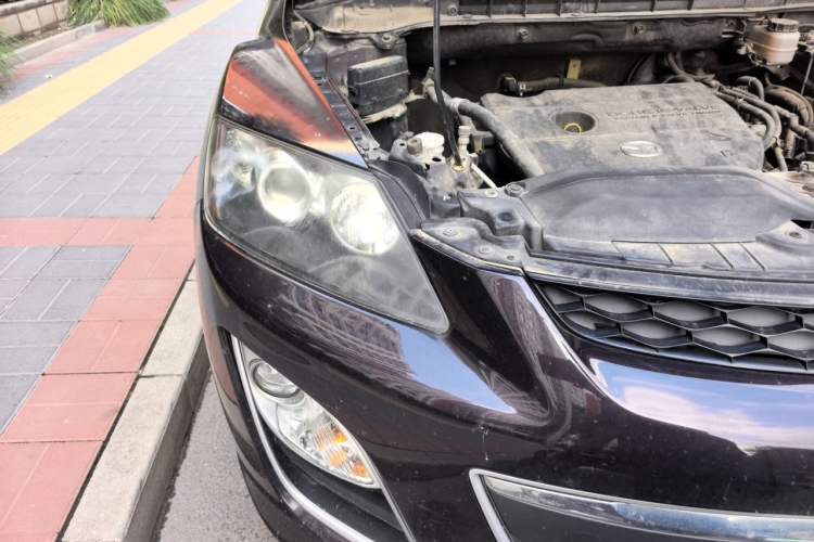 Used Mazda CX-7 2014 2.5L 2WD Luxury Edition Right Front Headlight
