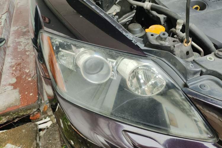 Used Mazda CX-7 2014 2.5L 2WD Premium Edition Right Front Headlight